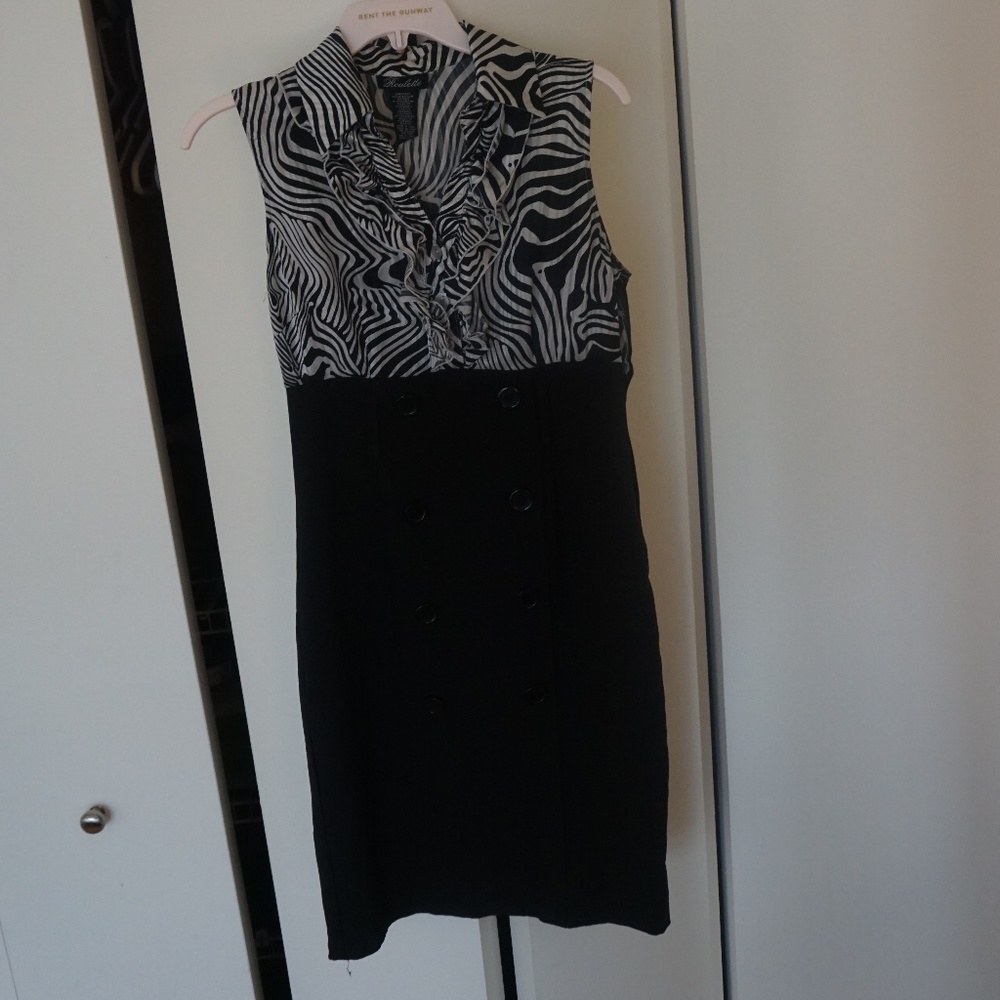 Black & white tiger striped work dress // Size S